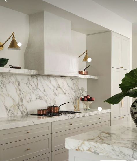 Lucy Montgomery, 아파트 인테리어, Kitchen Marble, Kitchen Inspiration Design, Counter Tops, White Cabinets, Kitchen Style, Kitchen Backsplash, Home Decor Kitchen