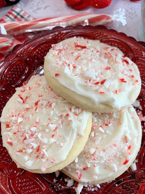 Peppermint Butter Cookies, My Country Table Recipes, Cookies With Peppermint, Peppermint Frosting, My Country Table, Brownie Treats, Cookie Board, Christmas Yummies, Peppermint Sugar Cookies