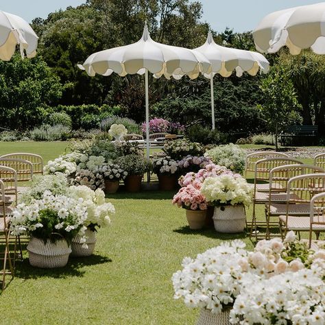 Instagram • Chats Cocktail Hour Decor, French Country Wedding, Cute Umbrellas, Cocktail Hour Wedding, Country Garden Weddings, Garden Weddings Ceremony, Garden Party Wedding, Romantic Garden, Wedding Tablescapes