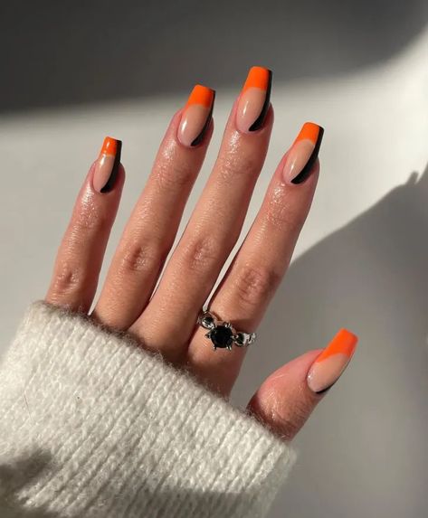 Halloween Nails Orange And Black, Cute Halloween Nail Designs, Nail Art Inspo, Black Halloween Nails, Orange Nail Designs, Halloween Nails Easy, Nail Art Photos, Cute Halloween Nails, Black Acrylic Nails