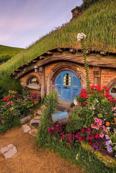 New Zealand Honeymoon: Top Destinations ❤ See more: http://www.weddingforward.com/new-zealand-honeymoon/ #weddings #honeymoon Hobbit Houses, Casa Hobbit, Top Honeymoon Destinations, Root Cellar, Hobbit Hole, Hobbit House, Romantic Beach, Garden Gnome, Honeymoon Destinations