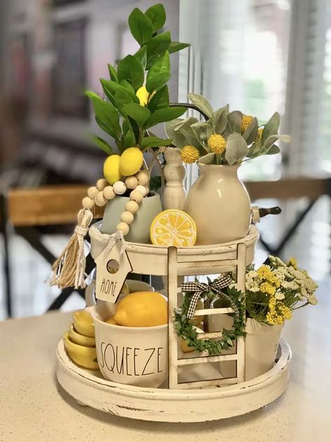 Island Decorations, Diy Tray Decor, Farmhouse Tray Decor, Home Decor Ideas Kitchen, Lemon Crafts, Summertime Decor, Lemon Kitchen Decor, Kitchen Ideals, Farmhouse Tray