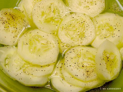 Suka Pipino (Filipino-Style Vinegar Cucumbers) Cucumber Salad Vinegar, Vinegar Cucumbers, Pinoy Foods, Chicken Adobo, Filipino Foods, Filipino Style, Veggie Tales, Adobo Chicken, Cucumber Recipes