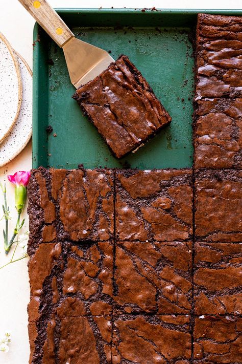 Sheet Brownies, Sheet Pan Blondies, Brownie Sheet Pan, Brownie With Crust, Sheet Pan Brownies For A Crowd, Brownie Sheet Cake, Crowd Desserts, Brownies For A Crowd Sheet Cakes, Brownie Bar Party Ideas