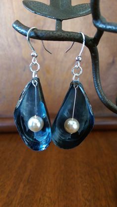 Art Coquillage, Sewing Creations, Mussel Shell, Jewellery Business, Wind Sculptures, Sea Jewelry, Shell Crafts Diy, Mermaid Jewelry, Seashell Jewelry