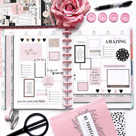 Big Happy Planner Layouts, 2024 Stickers, Planner Spread Inspiration, Happy Planner Accessories, Vertical Layout Planner, Planner Board, Planner Setup, Happy Planner Layout, Creative Planner