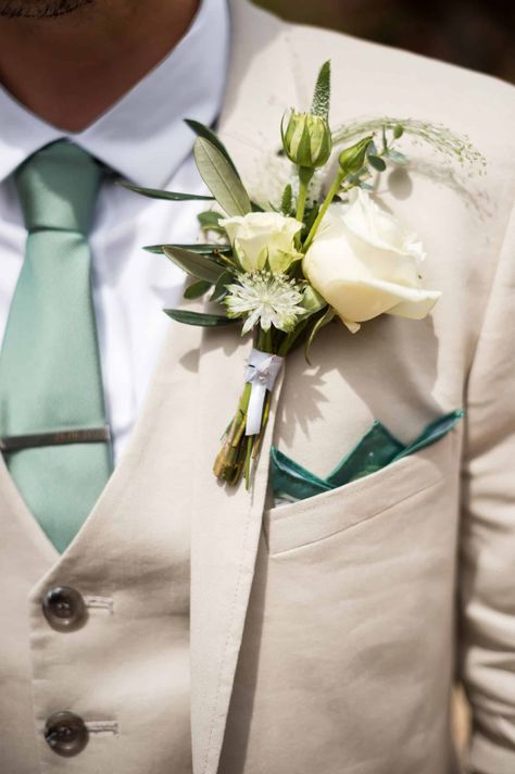 Cream Suit With Sage Green Tie, Beige Groomsmen Suits With Sage Green, Beige Suit Sage Tie, Cream Suit Green Tie, Beige And Green Groomsmen, Beige Suit With Sage Green Tie, Tan Suit Green Tie Wedding, Beige Suit Green Tie, Wedding Cake Sage Green