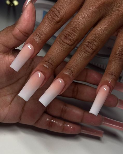 Ombre Nails Black Women, Simple Ombre Nails, Square Ombre Acrylic Nails, Ombré Nails With Design, Square Ombre Nails, Ombre Nails Square, Ombre French Tip, Ombré Acrylic Nails, Blue Gold Nails