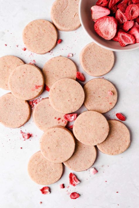 Beautiful pink strawberry shortbread cookies are crispy and buttery with a melt-in-your-mouth texture. It’s an easy-to-make treat made with freeze dried strawberries for a fresh berry flavor. Strawberry Shortbread Cookies, Strawberry Filled Cupcakes, Strawberry Shortbread, Cranberry Orange Shortbread Cookies, Strawberry Butter, Strawberry Powder, Dipped Cookies, Strawberry Cookies, Shortbread Recipes