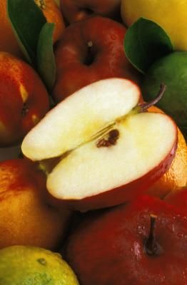 How to Lose Weight With Apples & Peanut Butter Apples Peanut Butter, Apple Tree From Seed, Arizona Gardening, Freezing Apples, Tree Seedlings, Apple And Peanut Butter, Growing Greens, Apple Seeds, Growing Fruit