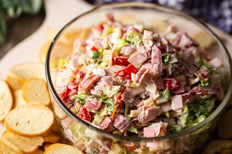 An old favorite! This easy hoagie dip recipe is just like an Italian sub, but in dip form! Loaded with hearty meats, cheese, and veggies. Hoagie Dip Recipe, Italian Hoagie Dip, Hoagie Dip, Italian Hoagie, Italian Sub, Easy Italian, Dip Recipe, Dip Recipes, Dip