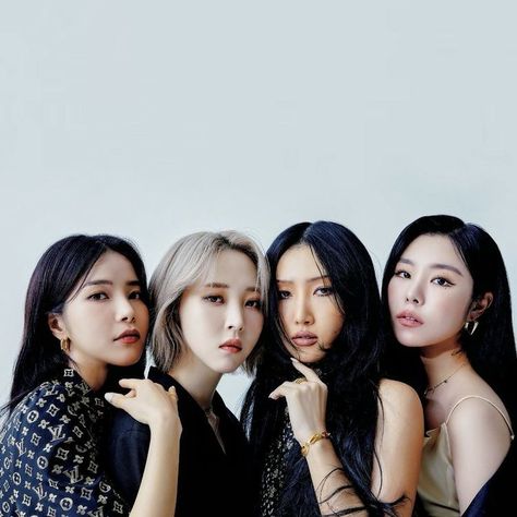 Mamamoo Group Photo, Wheein Mamamoo, Group Photo, Group Photos, Kpop Groups, Pop Group, South Korean Girls, Color Coding, Kpop Girls