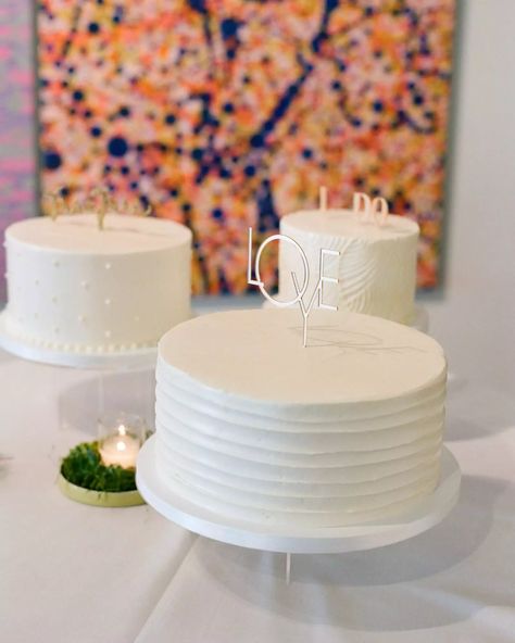 Three Wedding Cakes, Salted Caramel Filling, Red Velvet Wedding Cake, Succulent Cake, Caramel Filling, Mini Wedding Cakes, Big Wedding Cakes, Small Wedding Cakes, White Cakes