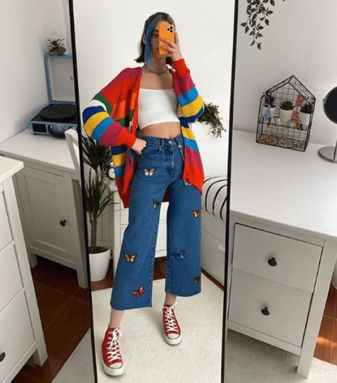 18 Indie Style Outfit Ideas That Will Keep You Looking Trendy Indie Style Outfits, Softboy Aesthetic, Indie Fits, 80s Fashion Outfits, Cardigan Jeans, Gain Confidence, 70s Outfits, Skater Jeans, Hot Spring