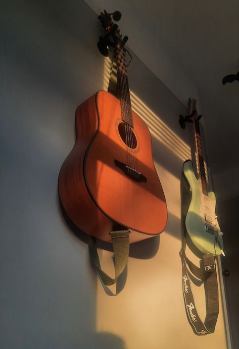 Guitar House Design, Aesthetic Guitars Acoustic, Guitar Aesthetic Acoustic, Acoustic And Electric Guitar, Gabrielle Core, Acoustic Guitar Aesthetic, Mac Demarco Albums, Acoustic Guitar Design, Guitar Sunset Aesthetic