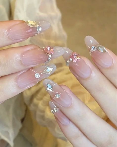 Spring Korean Nails, White Korean Nails, Funny Nail Art, Long Round Nails, Asian Nail Art, Diy Rhinestone Nails, Rave Nails, Almond Acrylic Nails Designs, Luv Nails