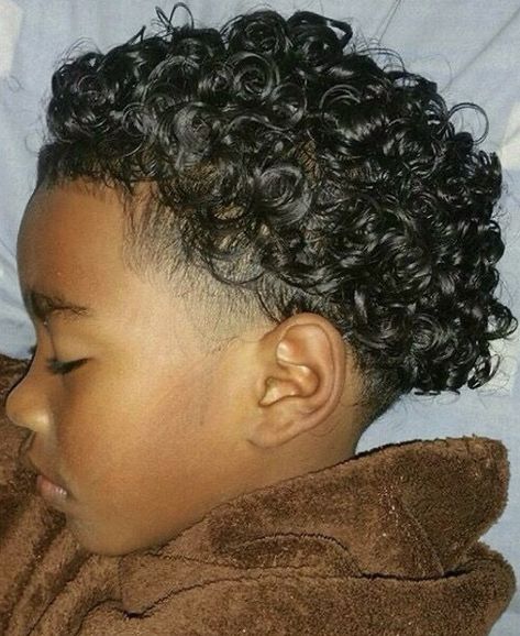 Mixed Boys Haircuts, Kid Sleeping, Boys Haircuts Curly Hair, Boys Curly Haircuts, Baby Haircut, Toddler Haircuts, Baby Boy Haircuts, Baby Boy Hairstyles, Cute Image