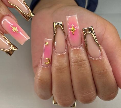 Airbrush Nails, Girly Acrylic Nails, Her Nails, Unique Acrylic Nails, Bling Acrylic Nails, Pink Acrylic Nails, Square Acrylic Nails, Funky Nails, Pretty Acrylic Nails