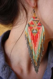 fringe earrings Ideas, Craft Ideas on fringe earrings Warrior Design, Fringe Earring, Stitch Jewelry, Coral Sea, Native Beadwork, Beading Jewelery, Brick Stitch Earrings, Beaded Jewlery, Native American Beadwork