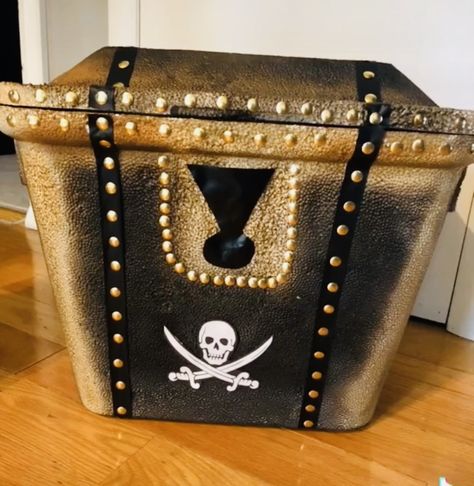 Styrofoam Treasure Chest Coolers, Pirate Gift Ideas, Styrofoam Treasure Chest, Pirate Food, Pirate Skeleton, Pirate Gifts, Halloween Camping, Chest Ideas, Pirate Treasure Chest