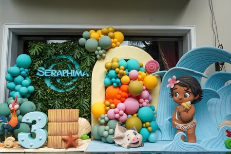 LittleThoughts Planner on Instagram: “The ocean is calling! This is a super adorable Little Moana themed birthday party for Seraphima! Happy 3rd birthday little one! Thank youu…” Moana Balloon Garland, Moana Themed Birthday Party, Disney Moana Birthday Party, Moana Birthday Decorations, Moana Birthday Party Ideas, Moana Decorations, Moana Birthday Party Theme, Moana Theme Birthday, The Ocean Is Calling