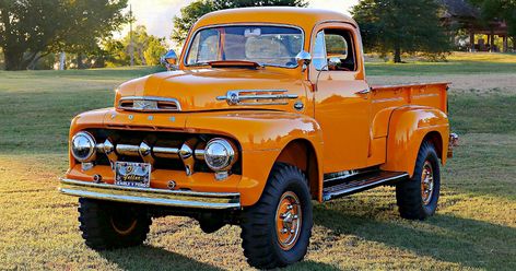 1952 FORD F2 MARMON HARRINGTON - Ford Daily Trucks 1952 Ford Truck, Old Ford Truck, Truck Accessories Ford, Best Pickup Truck, Ranger Truck, Old Ford Trucks, Classic Ford Trucks, Old Pickup, Jeep Pickup