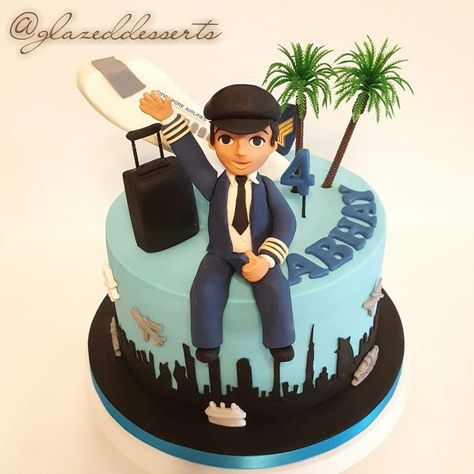 Pilot Cake Design, Airplane Birthday Cakes, Flight Pilot, Cakes For Boys, Cake Decorating Techniques, Birthday Cakes, Cake Decorating, Flight, Birthday Cake