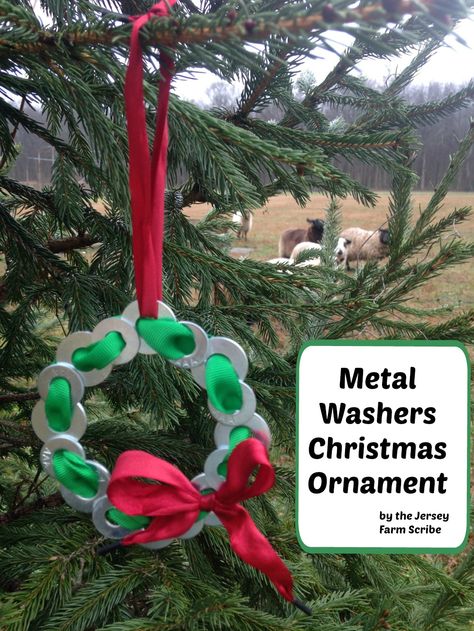 Create a manly, unique and simply beautiful decoration with this metal washers Christmas ornament tutorial.  A great gift for any man in your life! Christmas Ornament Tutorial, Washer Crafts, Pinterest Christmas Crafts, Kids Christmas Ornaments, Handmade Christmas Crafts, Ornament Tutorial, Holiday Crafts Christmas, Christmas Ornaments Homemade, Beautiful Decoration