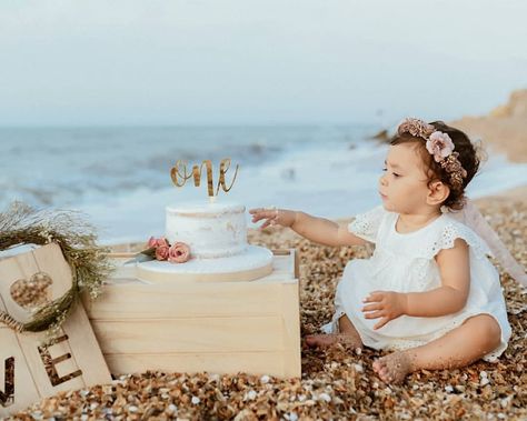 Boho Beach Cake Smash, Beach Smash Cake Photoshoot, Zinnia Photoshoot, First Birthday Photo Shoot Ideas Beach, Beach First Birthday Pictures, 1st Birthday Beach Photoshoot, First Birthday Beach Photos, First Birthday Photo Shoot Ideas Outdoor, Beach Cake Smash