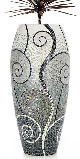 Beautiful mosaic vase. I like the art deco design. Mosaic Pot, Mosaic Planters, Mosaic Pots, Mosaic Vase, Mosaic Flower Pots, Mosaic Art Projects, Mosaic Stained, Mosaic Tile Art, Mosaic Madness