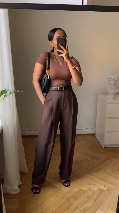 Cute Professional Outfits, Outfit Elegantes, Casual Work Outfits Women, Corporate Attire, Professional Outfits Women, Stylish Work Attire, Office Outfits Women, Business Casual Outfits For Work, Causal Outfits