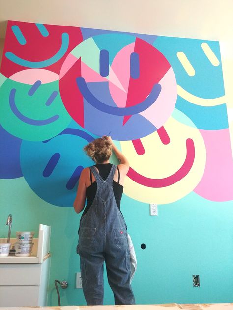 Loving Wallpaper, Hand Painted Logo, School Wall Painting, Mural Art Design, Creative Wall Painting, Kids Cafe, School Murals, Murals For Kids, Hand Painted Wallpaper