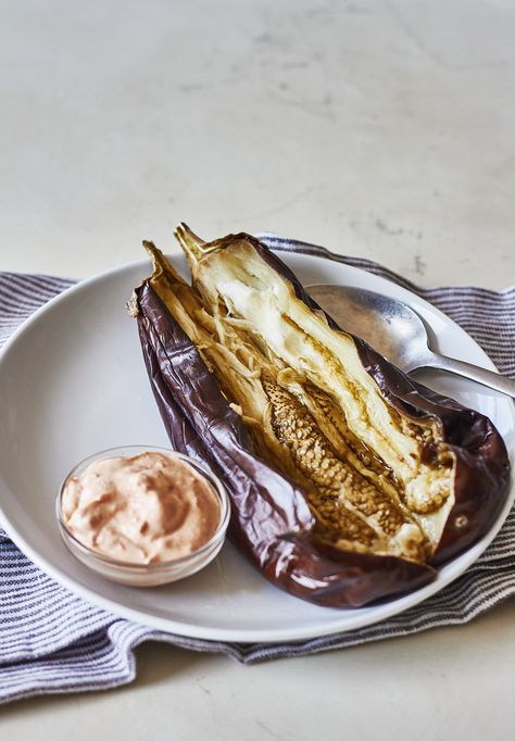 How To Bake a Whole Eggplant — Cooking Lessons from The Kitchn #_Recipe_ #_How_To_ #recipes #food #kitchen Roasted Whole Eggplant, Vegan Bolognese, Cooking Whole Chicken, Roasted Eggplant, Roast Eggplant, Low Carb Baking, Cooking Lessons, Eggplant Recipes, Side Recipes