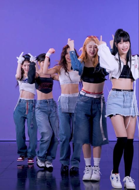 Anti Fragile Outfits, Lesserafim Outfit, Anti Fragile, Outfits Idols, Lesserafim Chaewon, Dance Group, Skin Advice, Pop Outfits, Dancers Outfit