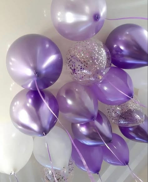 Purple And White Balloons, Lilac Birthday Decorations, Birthday Ideas 13, Purple Birthday Decorations, Wild One 1st Birthday Party, Purple Person, Flower Kingdom, Lilac Balloons, Lilac Decor