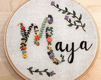 Let me change your style by ArisaHM on Etsy Flower Name Embroidery, Embroidery Gifts Ideas, Baby Name Embroidery, Name Embroidery Hoop, Name Lettering, Hand Embroidered Name, Embroidery Hoop Wall Art, Name Embroidery, Embroidered Name