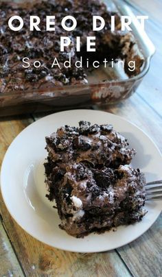 Dirt Pie Recipe, Oreo Dirt Pie, Recipes Oreo, Dirt Pie, Healthy Thanksgiving Desserts, Oreo Dirt, Smores Dessert, Fun Thanksgiving Desserts, Coconut Dessert