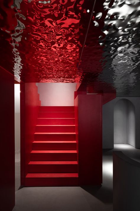 Red Staircase, Red Stairs, Flat Design Ideas, Breaking The Fourth Wall, Visual Illusion, Water Ripples, Design Hotel, Boutique Design, Architecture Project