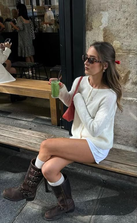 Lana Summer, Biker Boots Outfit, Summer Outerwear, New York Outfits, Estilo Indie, Skandinavian Fashion, Chique Outfits, London Outfit, Looks Party