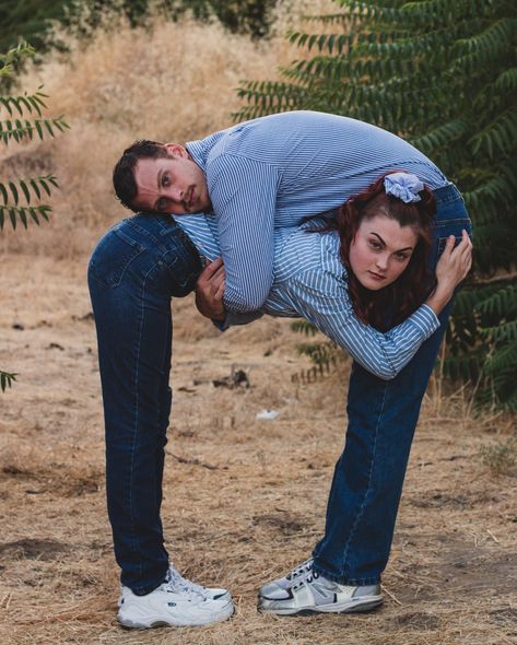 Awkward photoshoots may be my new favorite thing!! #awkward Funny Photoshoot Ideas For Couples, Awkward Holiday Family Photos, Throwback Couple Photoshoot, Vintage Christmas Pictures Family, 80s Awkward Couple Photoshoot, Awkward Engagement Photos Funny, Awkward Family Photos Jcpenny, Awkward Family Poses, Awkward Jcpenney Photoshoot