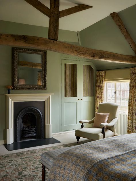 A 16th-century cottage in one of Wiltshire's loveliest villages | House & Garden Bedroom With Wood Beams, Brandon Schubert, English Country Interiors, Tudor Cottage, Country House Interior, English Cottage Style, Cottage Interior, Cottage Bedroom, London House