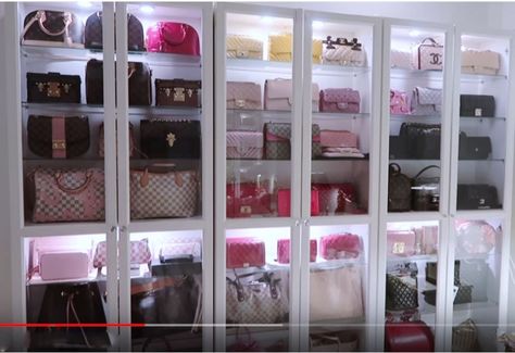 Here's a wonderful storage idea for all your beautiful handbags, including details on how to create it in your home. Ikea Purse Storage Ideas, Designer Handbag Storage, Billy Oxberg, Billy Ikea, Purse Display, Handbag Display, Bag Closet, Purse Storage, Storage Idea