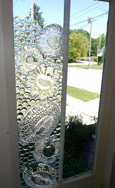 Suzy Homefaker Privacy Window Ideas Diy, Vintage Window Decor, Painted Window Art, Broken Glass Crafts, Screen Outdoor, Window Crafts, Leaded Glass Windows, Window Projects, Glass Window Art