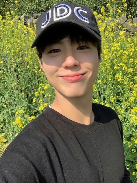 Park Bo Gum Lockscreen, Park Bo Gum Cute, Park Bo Gum Smile, Park Bo Gum Wallpaper, Most Handsome Korean Actors, Park Go Bum, Kpop Anime, Korea Drama, Park Bogum