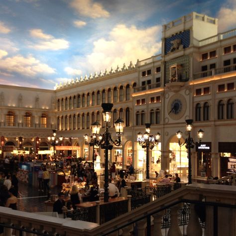 Inside The Venetian Hotel, Las Vegas Venetian Hotel Las Vegas, Jetset Lifestyle, Venetian Las Vegas, Venetian Hotel, Vegas Birthday, Birthday Trip, The Venetian, Vegas Baby, Just Beautiful