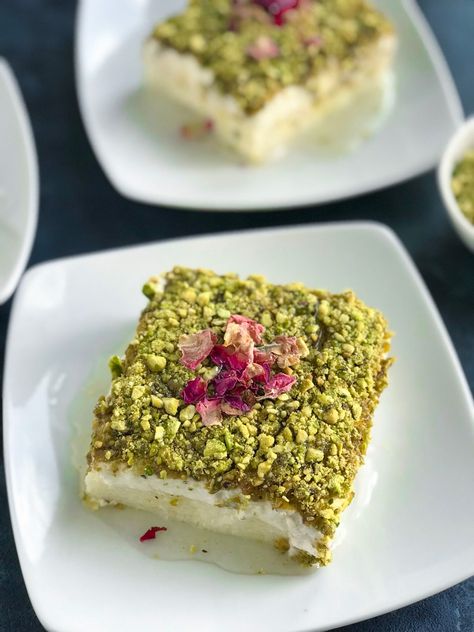 Layali Lubnan, Lebanese Desserts Recipes, Ramadan Sweets, Arabic Sweets Recipes, Lebanese Desserts, Arabic Desserts, حلويات عربية, Persian Recipes, Patisserie Fine