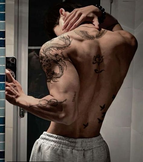 Tattooed Guy Aesthetic, Tattoo On Abs Men, Hottest Male Tattoos, Guys With Black Hair And Tattoos, Hot Mens Tattoo, Guy With Sleeve Tattoo, Men Tattoos Aesthetic, Tattooed Guys Aesthetic, Tatooed Guys Aesthetic