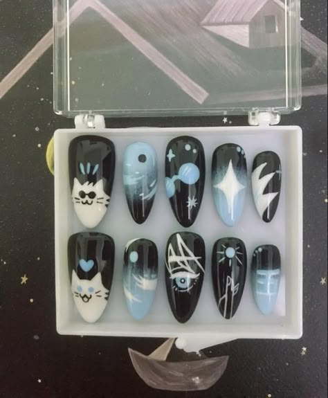 Satosugu Nail Art, Anime Design Nails, Jujitsu Kaisen Nail Art, Gojo Satoru Nails Art, Gojo Nail Ideas, Gojo Satoru Nails Design, Gojo Themed Nails, Jjk Themed Nails, Anime Theme Nails