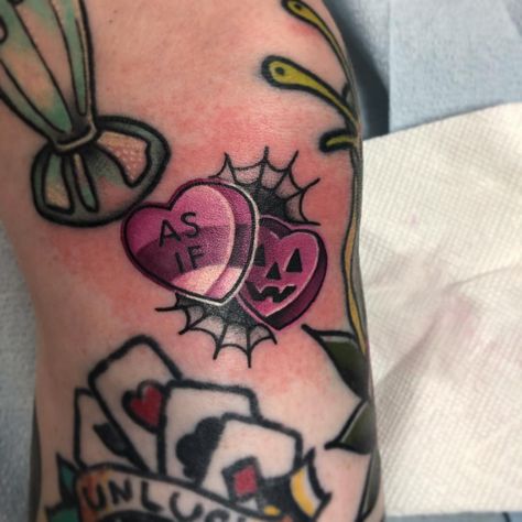 Candy Heart Tattoo, Tattoo Spooky, Love Heart Tattoo, Girly Goth, Spider Web Tattoo, Pumpkin Tattoo, Goth Tattoo, Candy Hearts, Halloween Tattoos