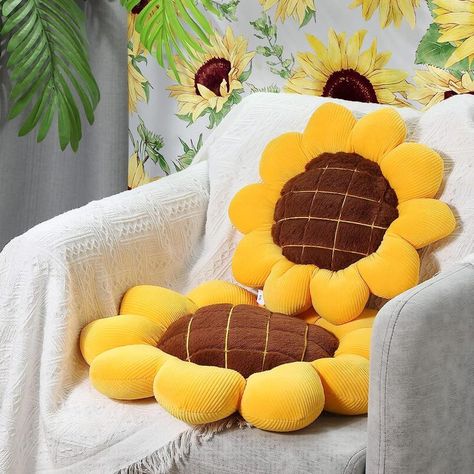 Sunflower Pillows, Reading Nook Cushion, Sunflower Cushion, Seating Corner, Fun Pillows, Sunflower Designs, Flower Floor, Cushion Decor, Sunflower Throw Pillows